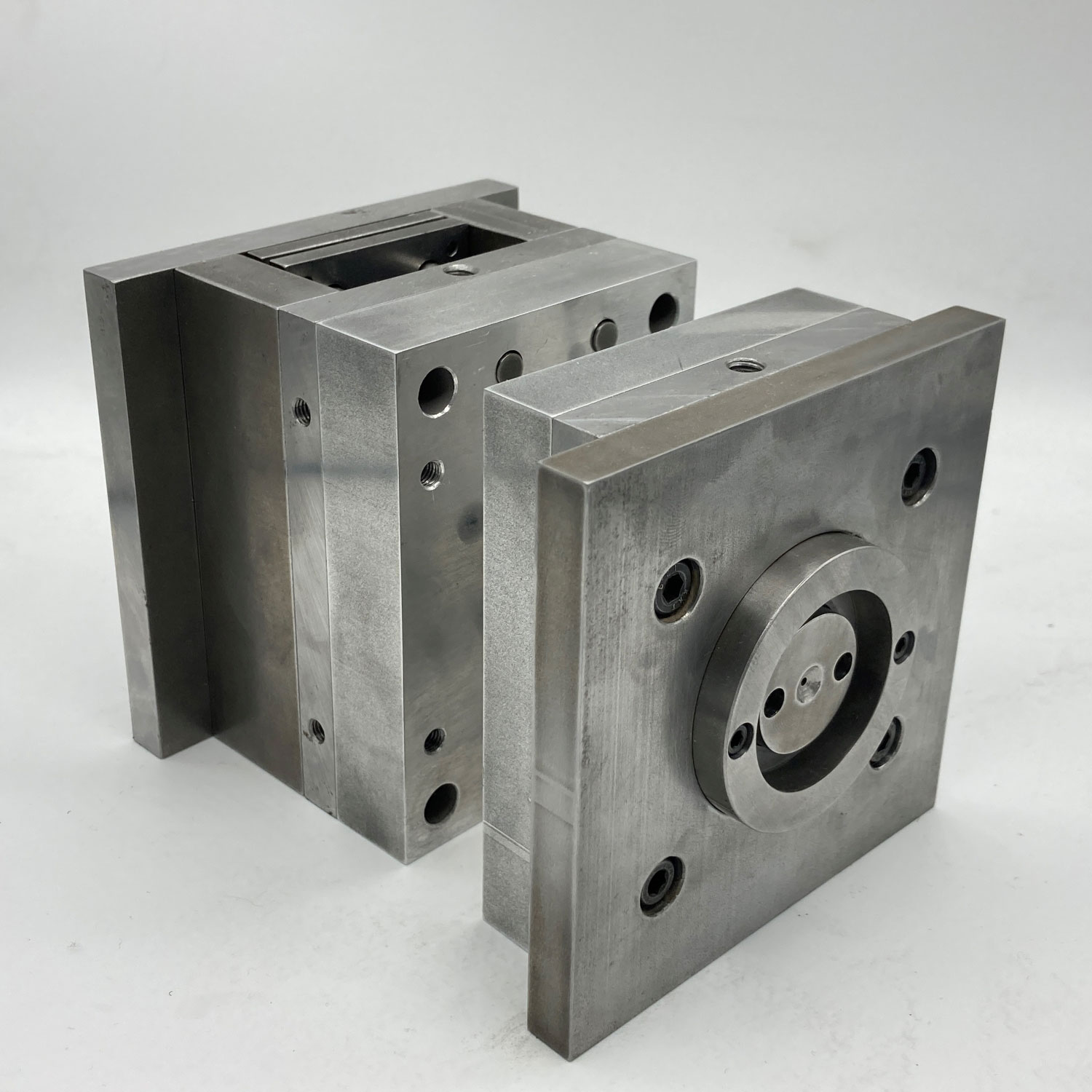 	株式会社デイテク	